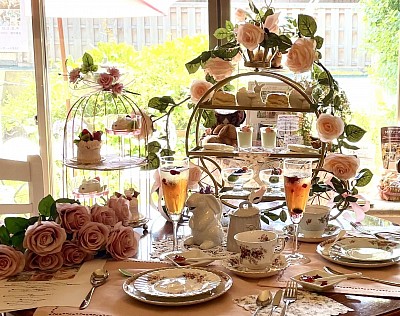 今年は薔薇色カヌレやギモーブが登場！