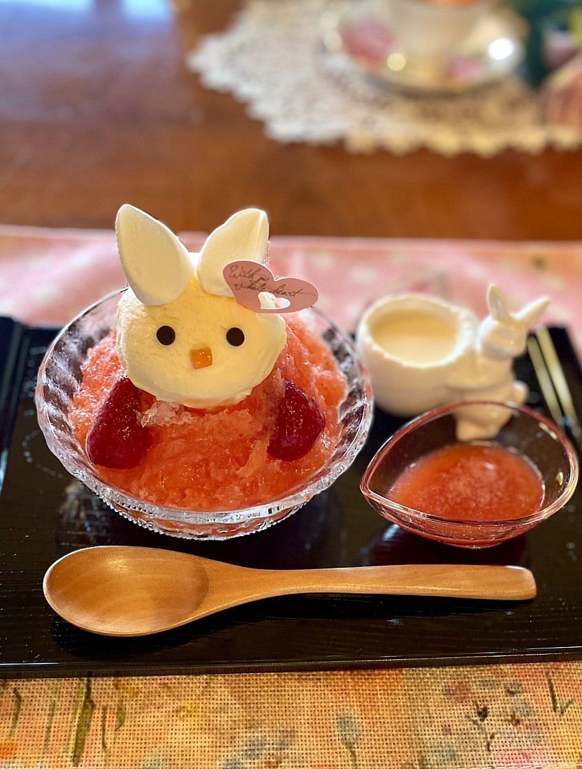 うさぎアイスを乗せて可愛いく美味しく♡